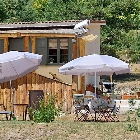 Petit Studio Dans La Prairie Saint-Auban  Exteriör bild