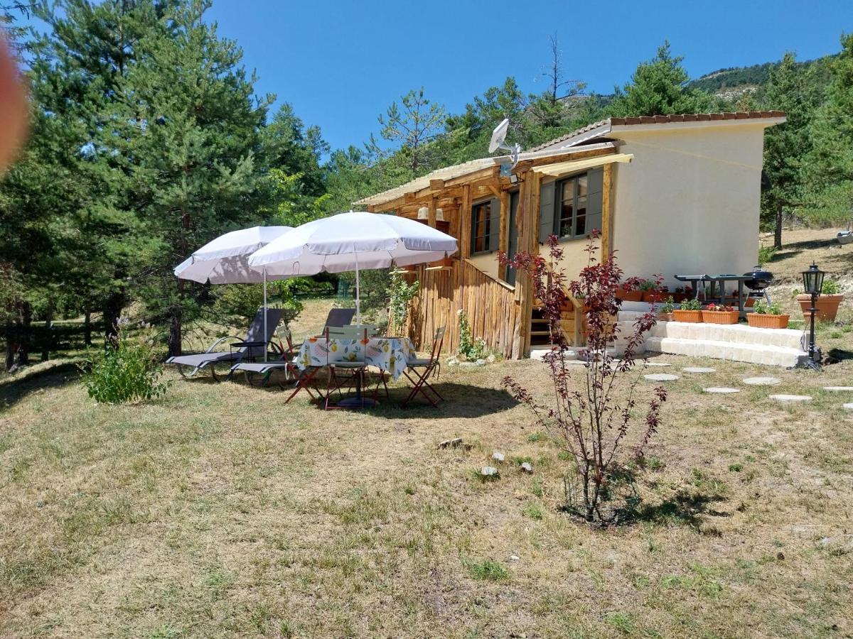 Petit Studio Dans La Prairie Saint-Auban  Exteriör bild