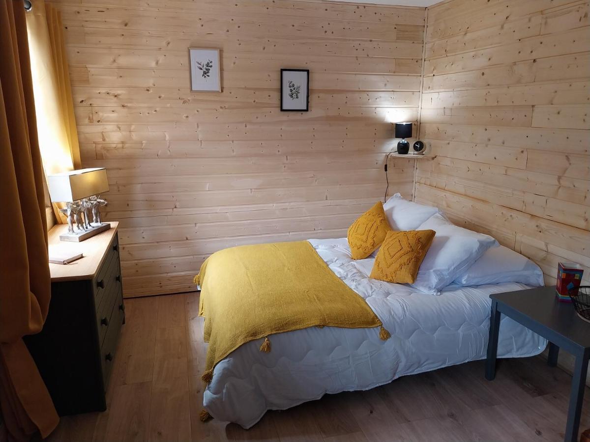 Petit Studio Dans La Prairie Saint-Auban  Exteriör bild